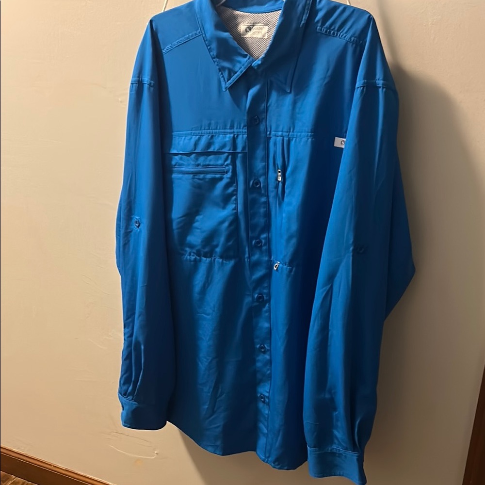 Gander Mountain Men's Blue Casual Button Down Shirt
